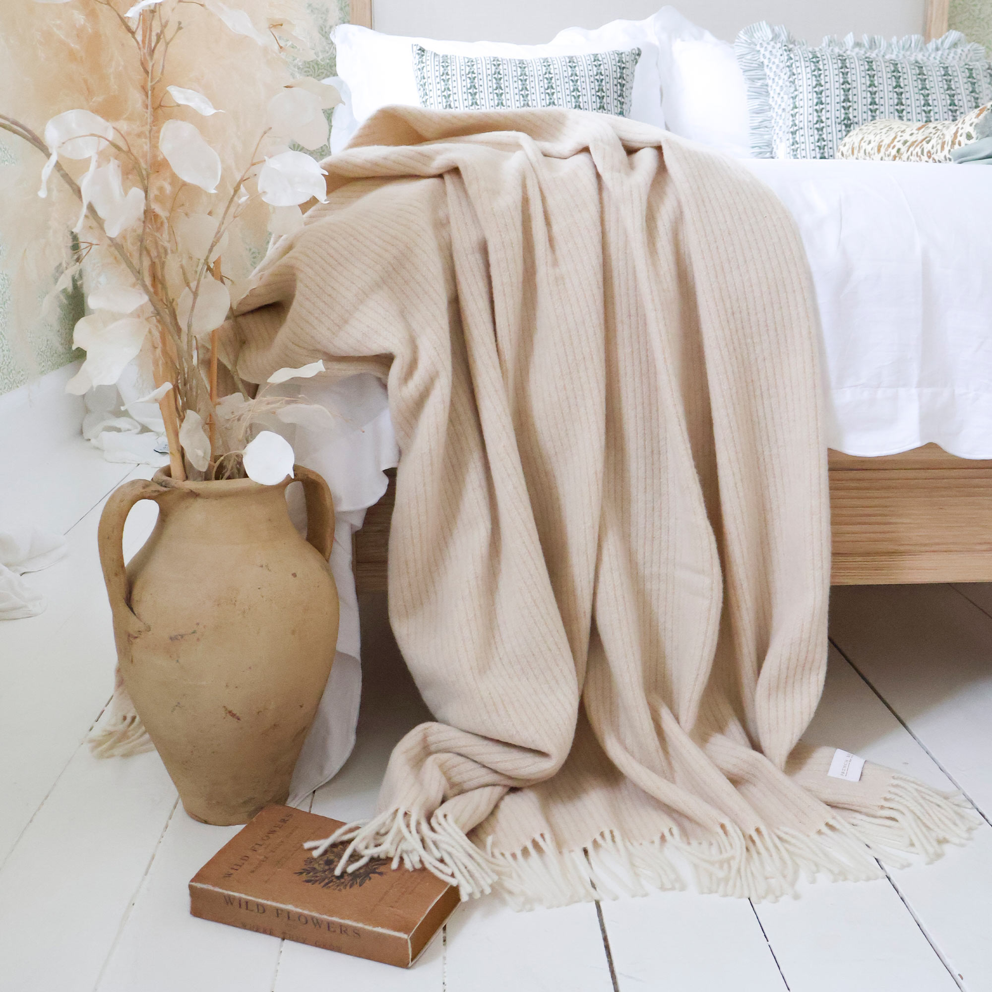 Cashmere Throw in Almond Cream