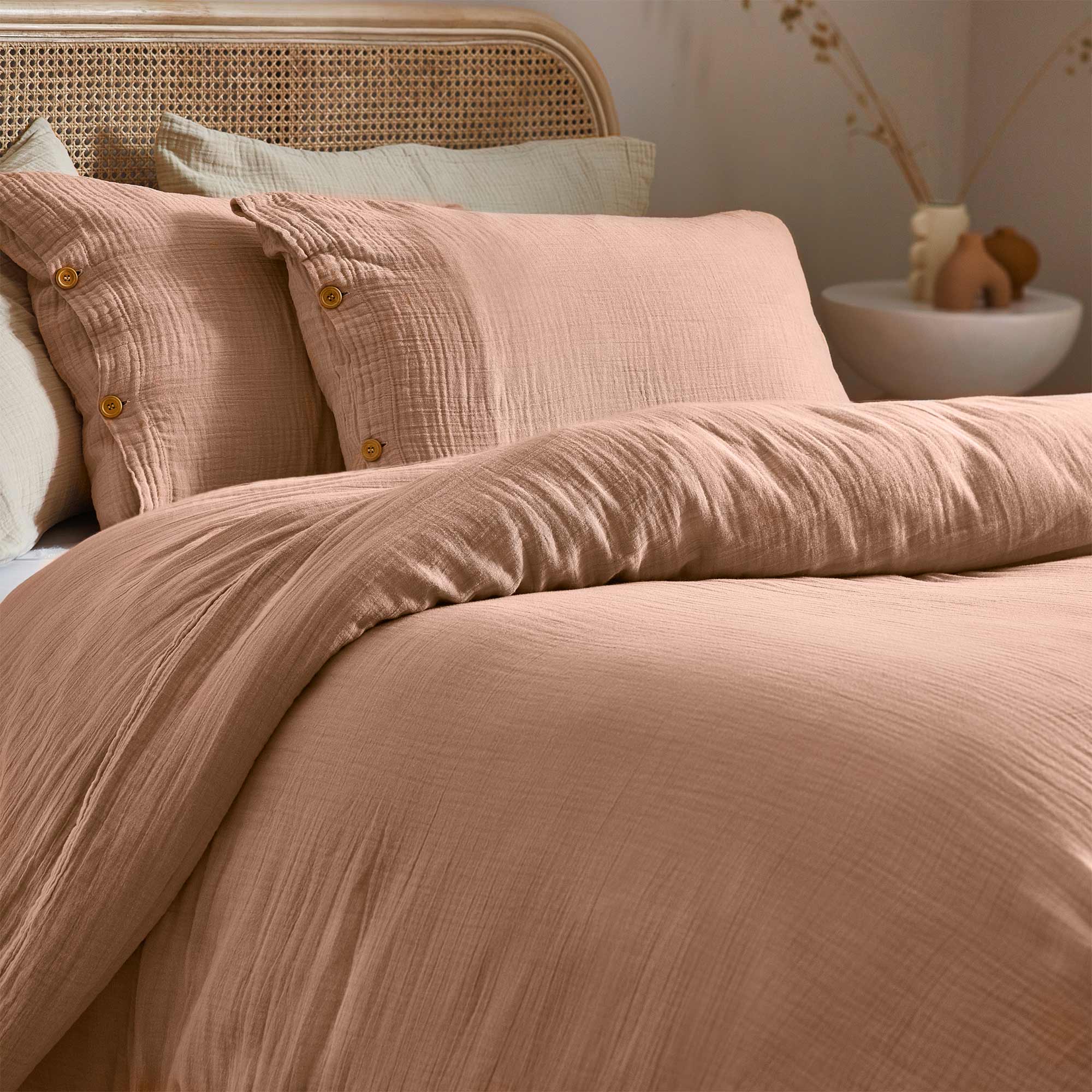 Morning Lark Peach Fuzz Crinkle Bed Linen Set