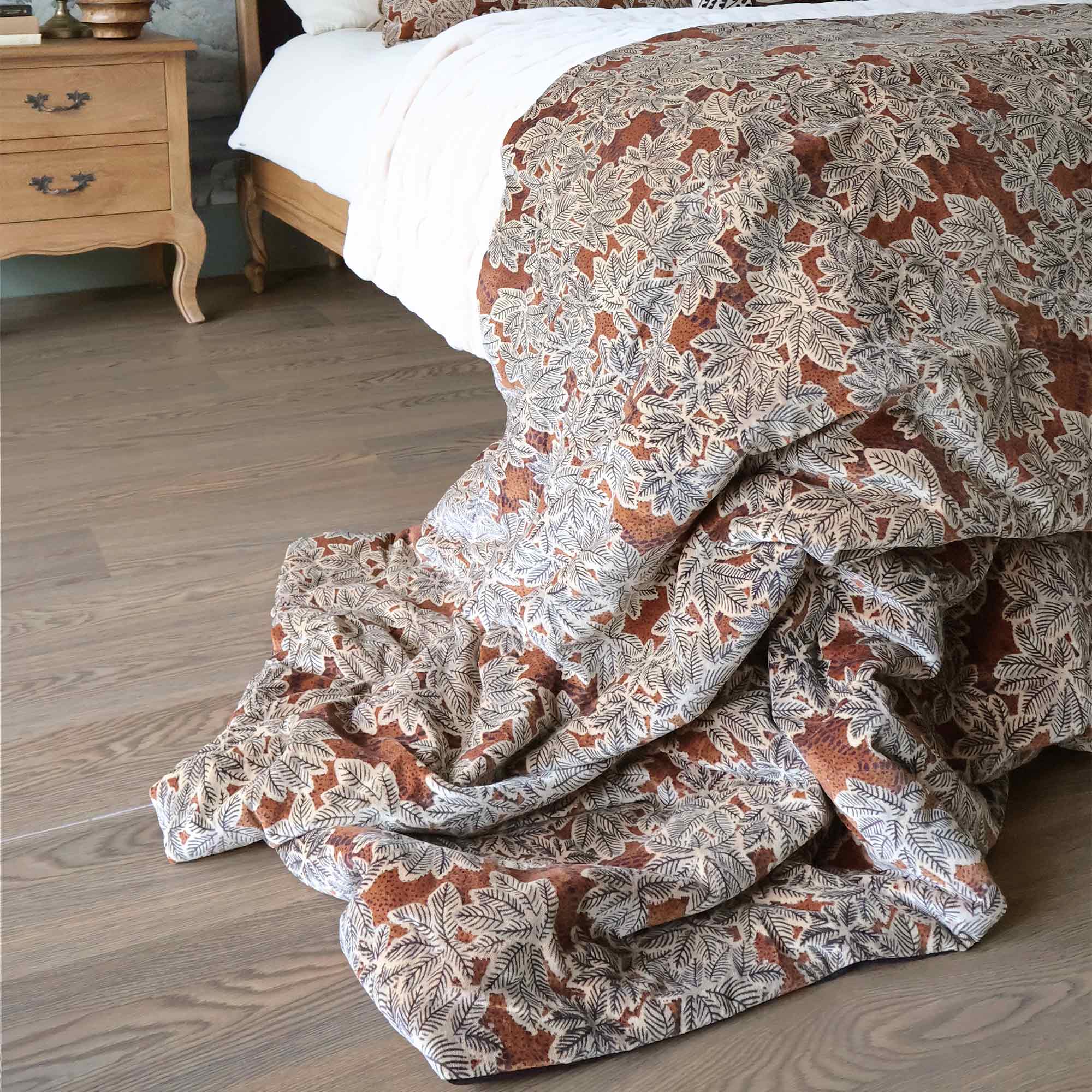 Leaves Bedspread in Brown and Natural Colours