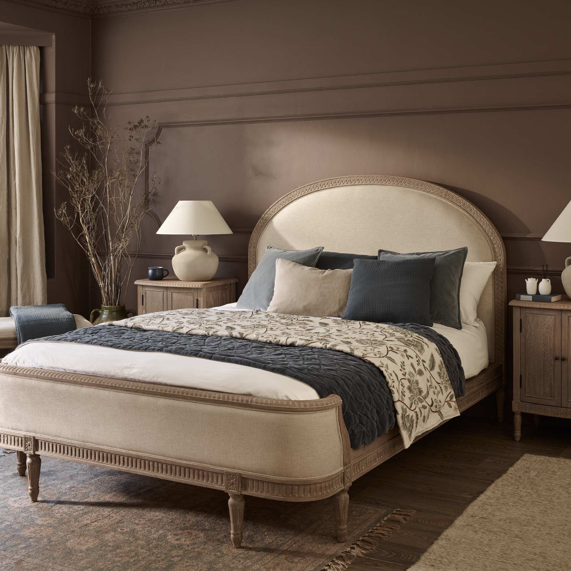 Douceur Carved Upholstered Bed
