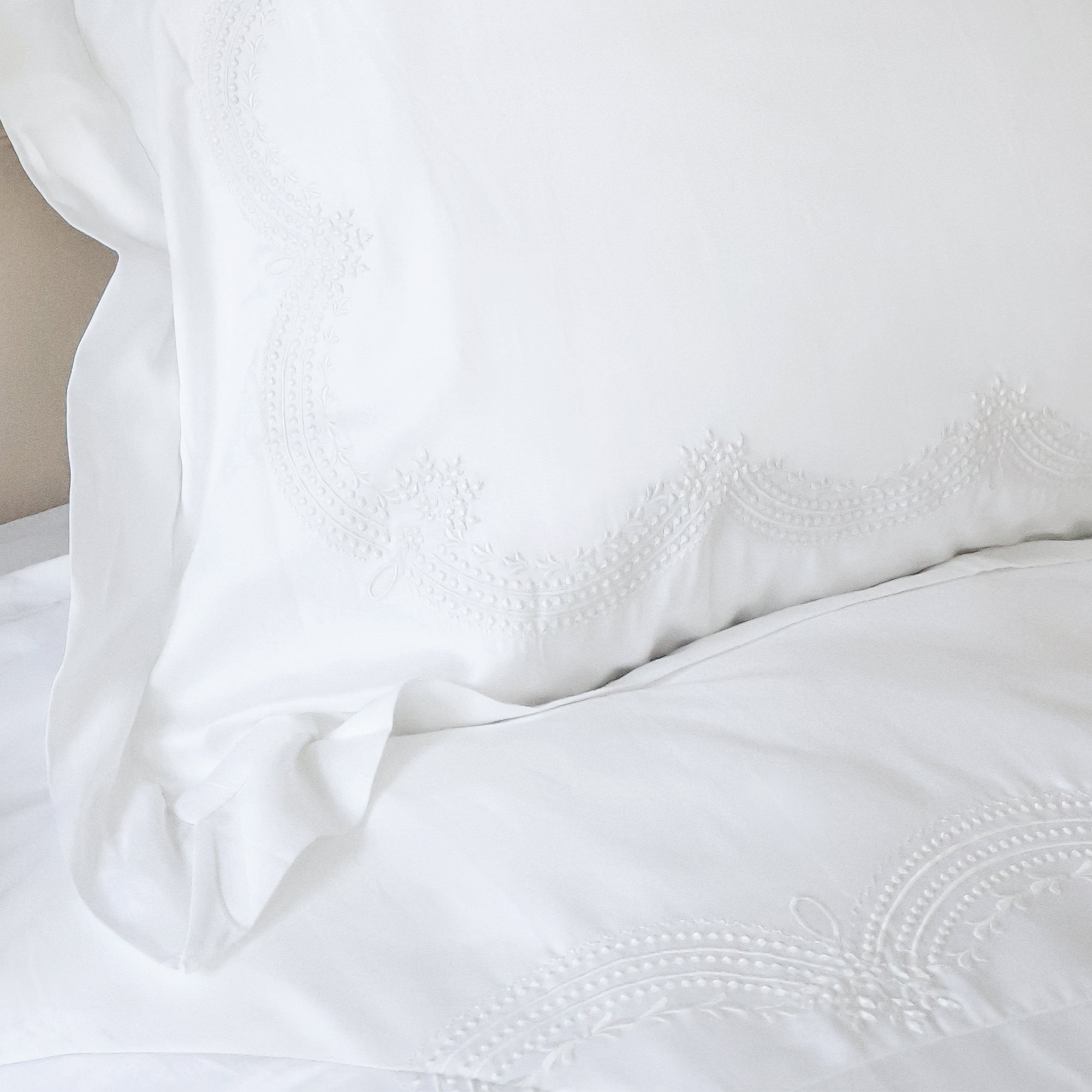 French Knots White Embroidered Bed Linen with Scalloped Design