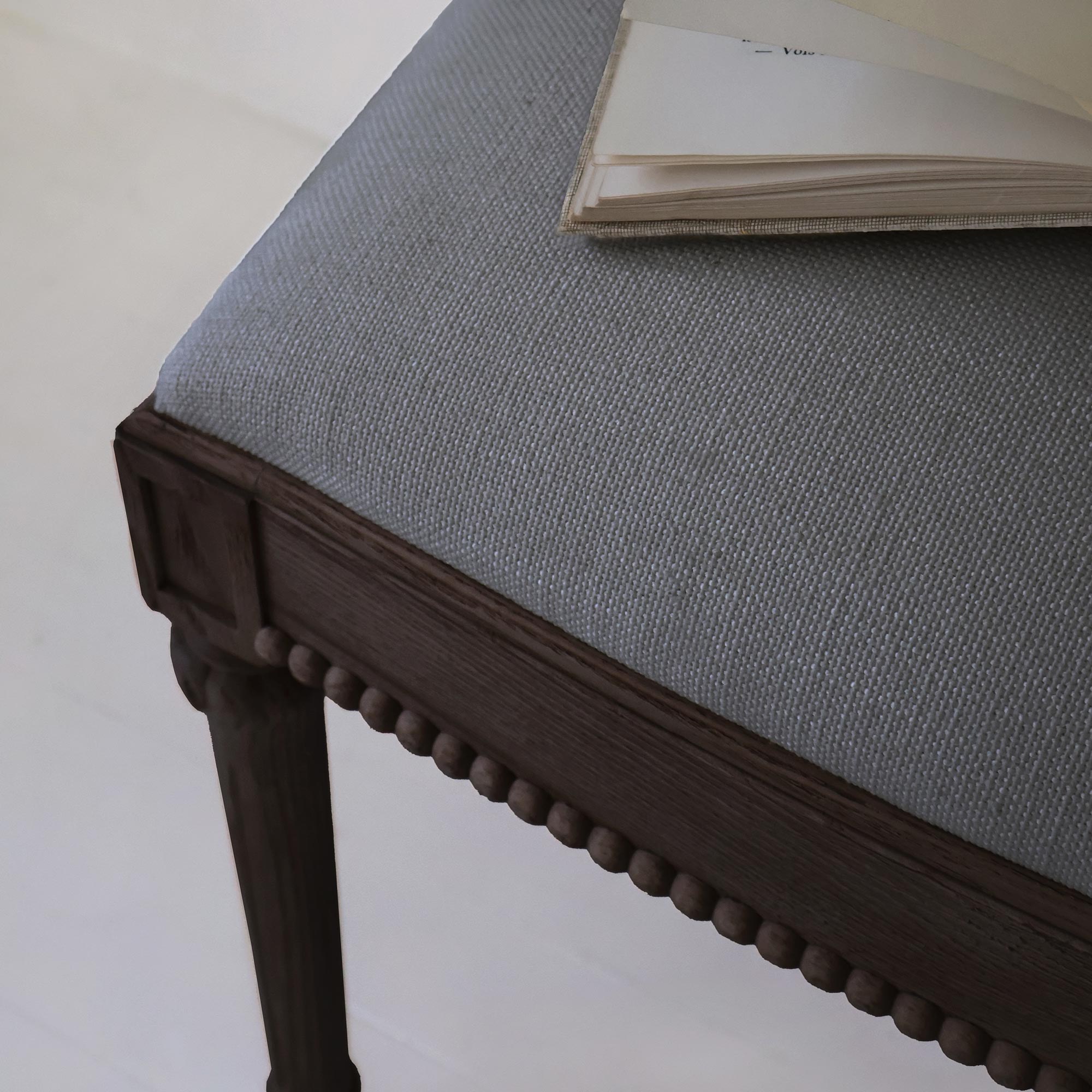 Gustavian Dark Dressing Stool