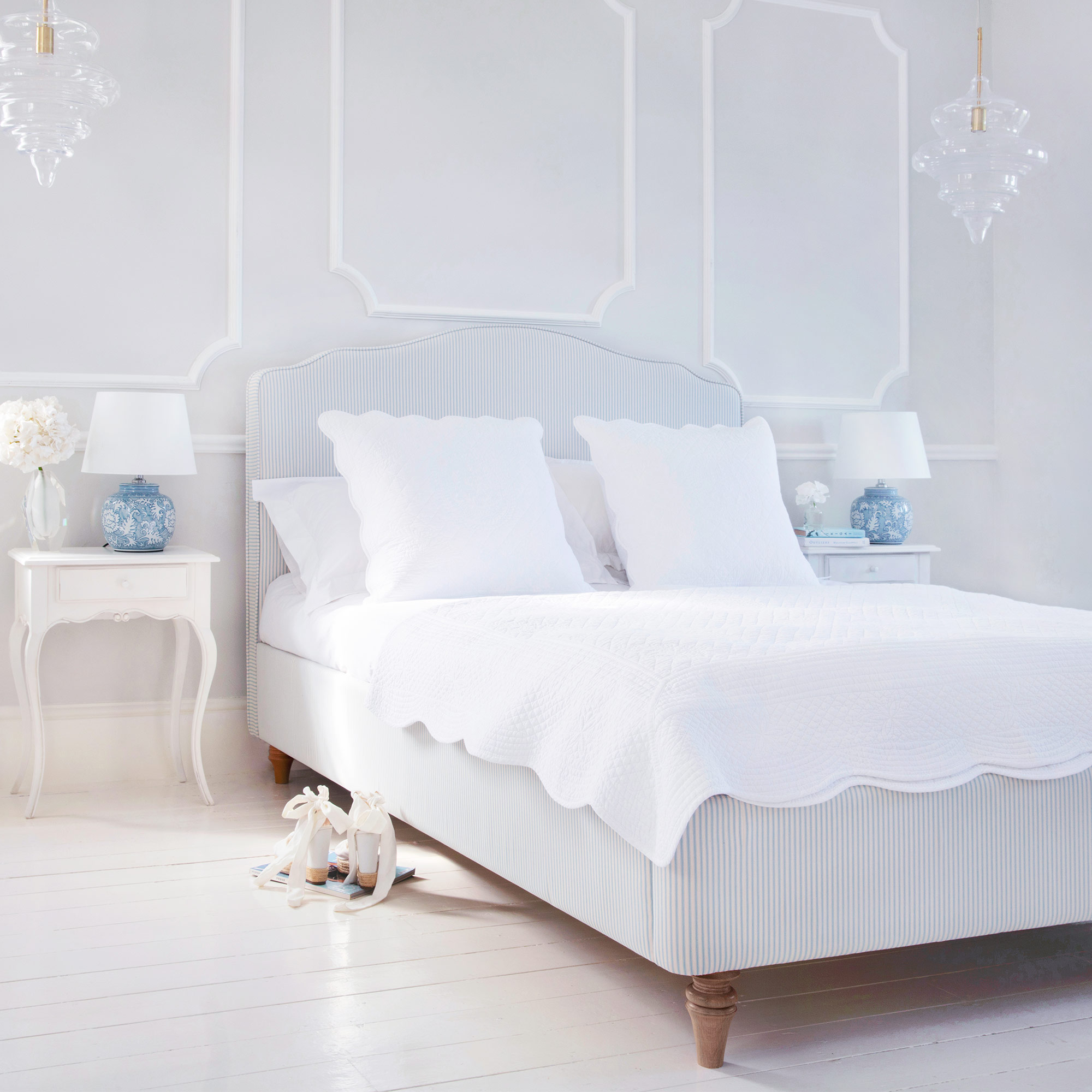Love In Idleness Reversible Upholstered Bed