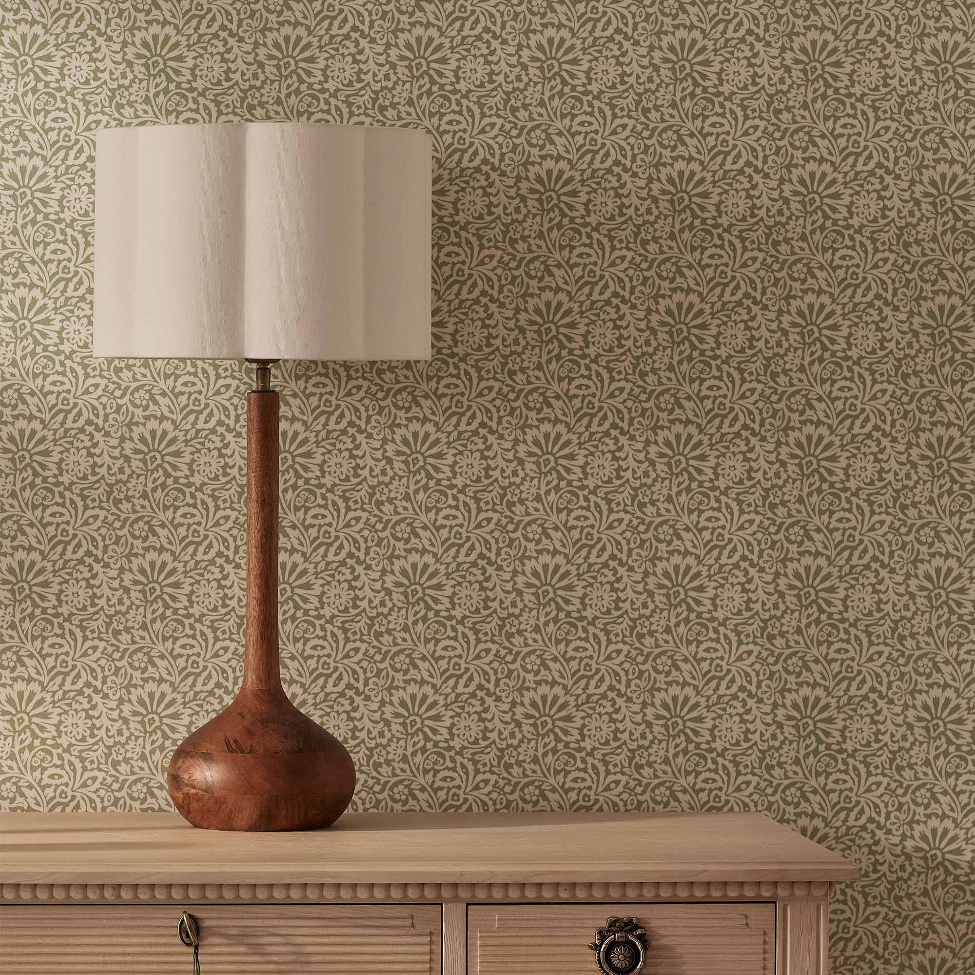 dark oak with scalloped cotton ivory table lamp