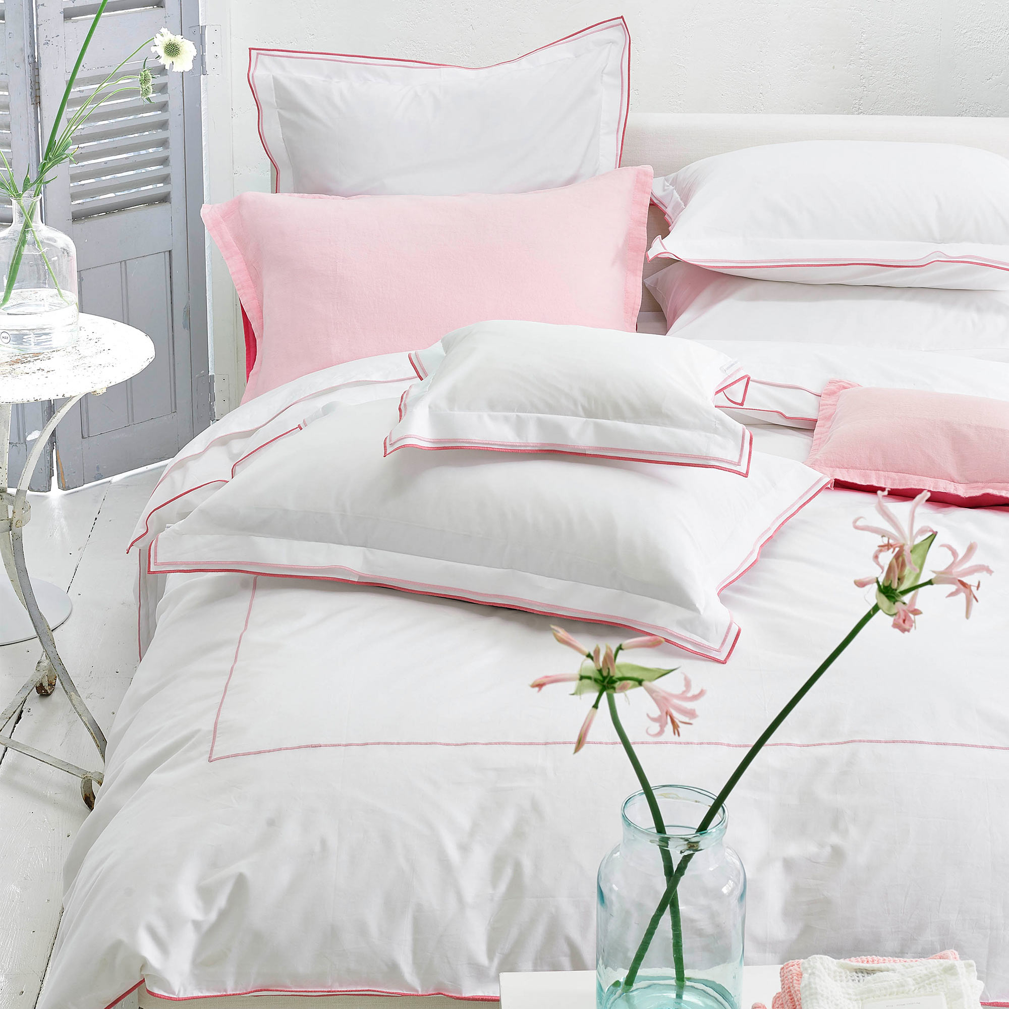 Designers Guild 400 Thread Count Bed Linen Set in Fuchsia Pink