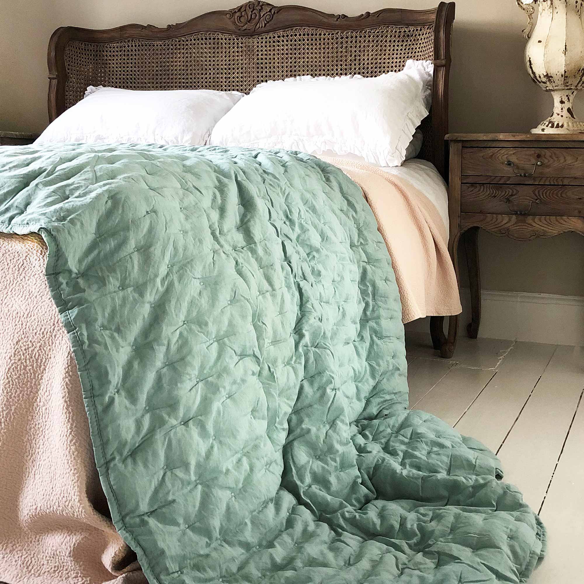 Quilted Bedspread in Mint