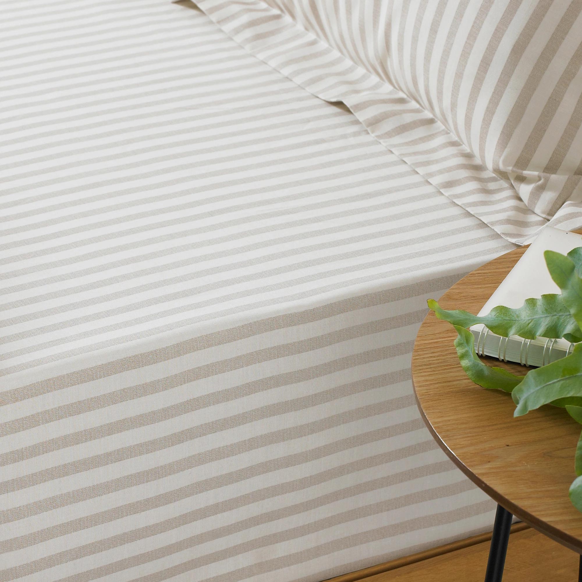 Petit Breton Stripe Fitted Sheet in Sand
