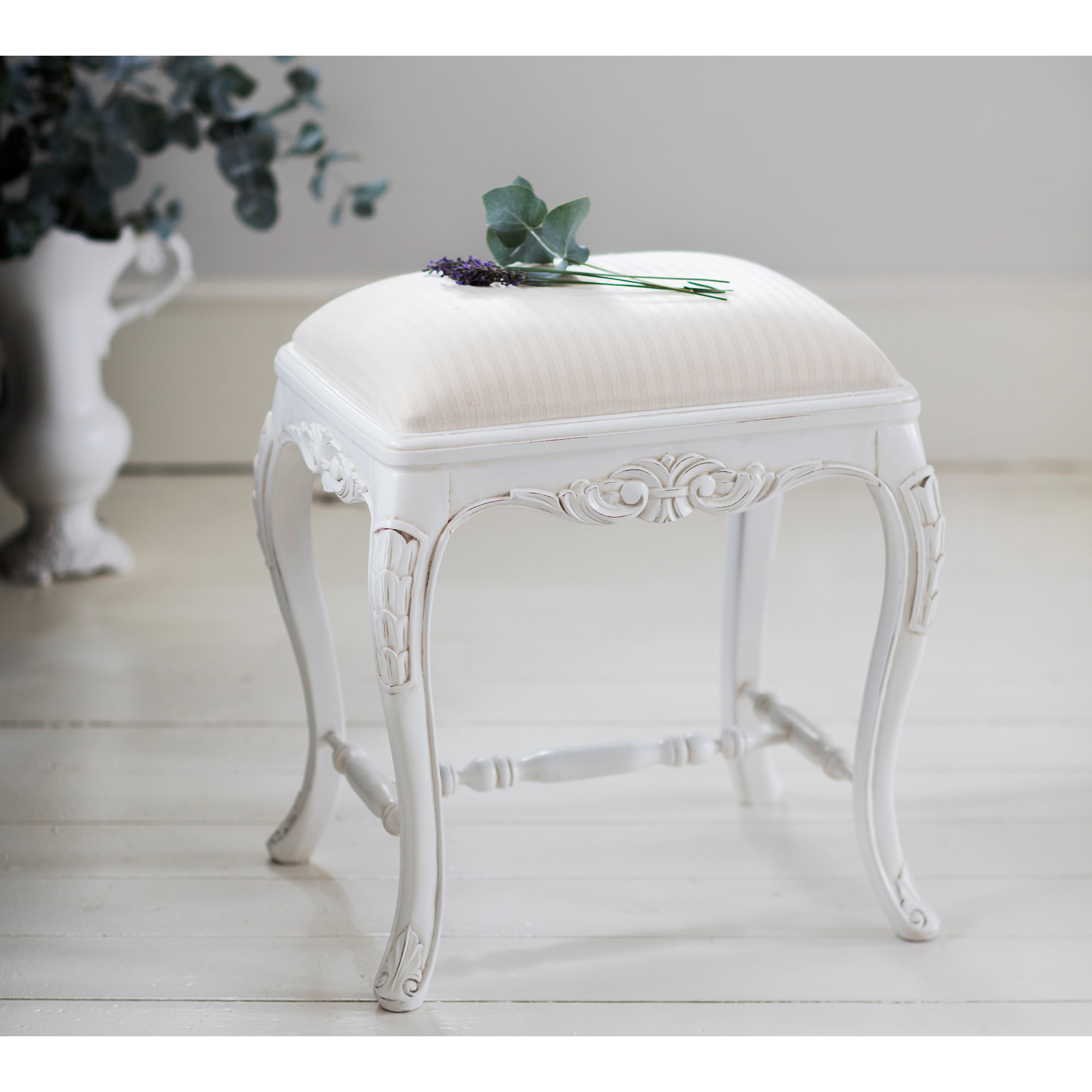 Provencal Tuffet Stool