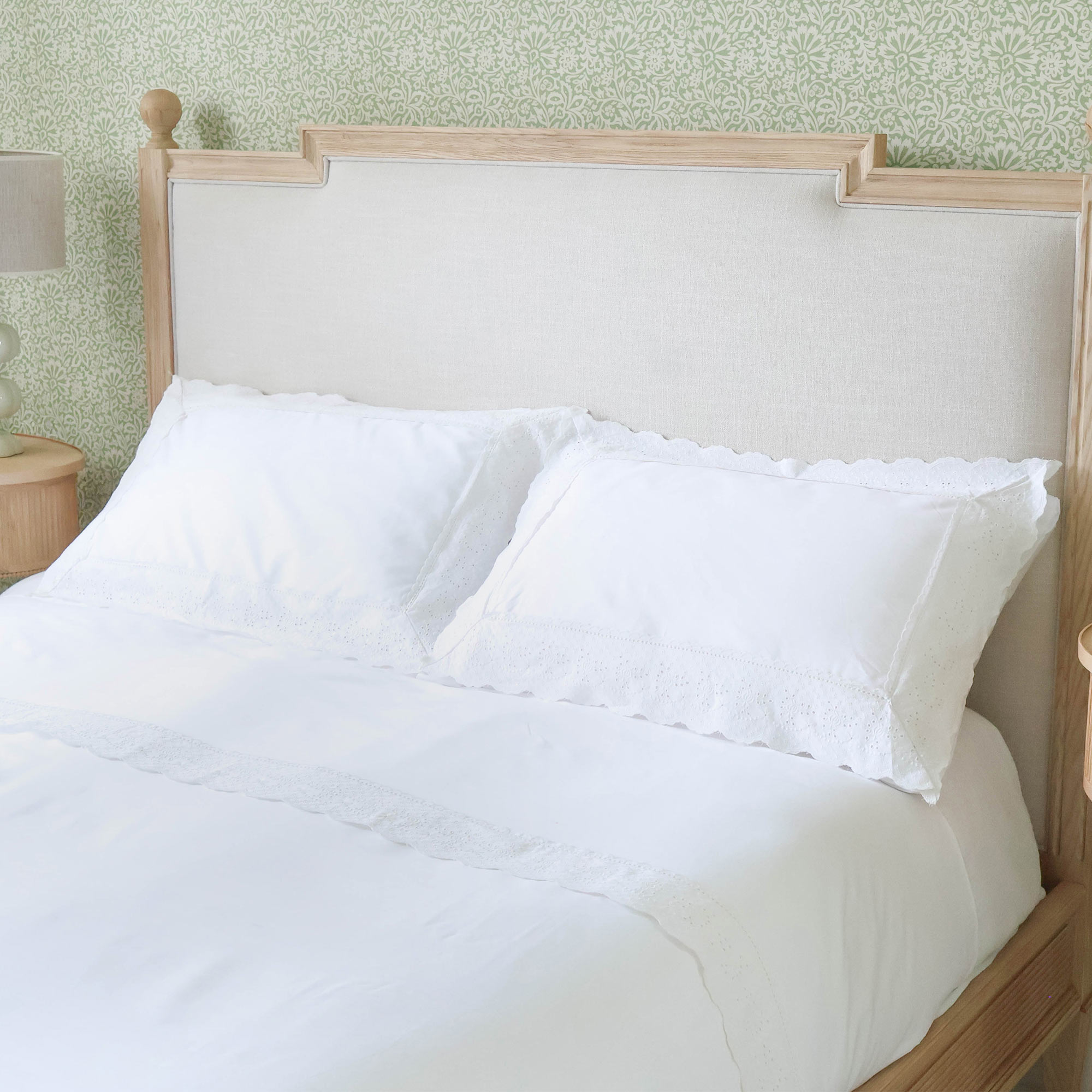 Renaissance Revival Bed Linen Set