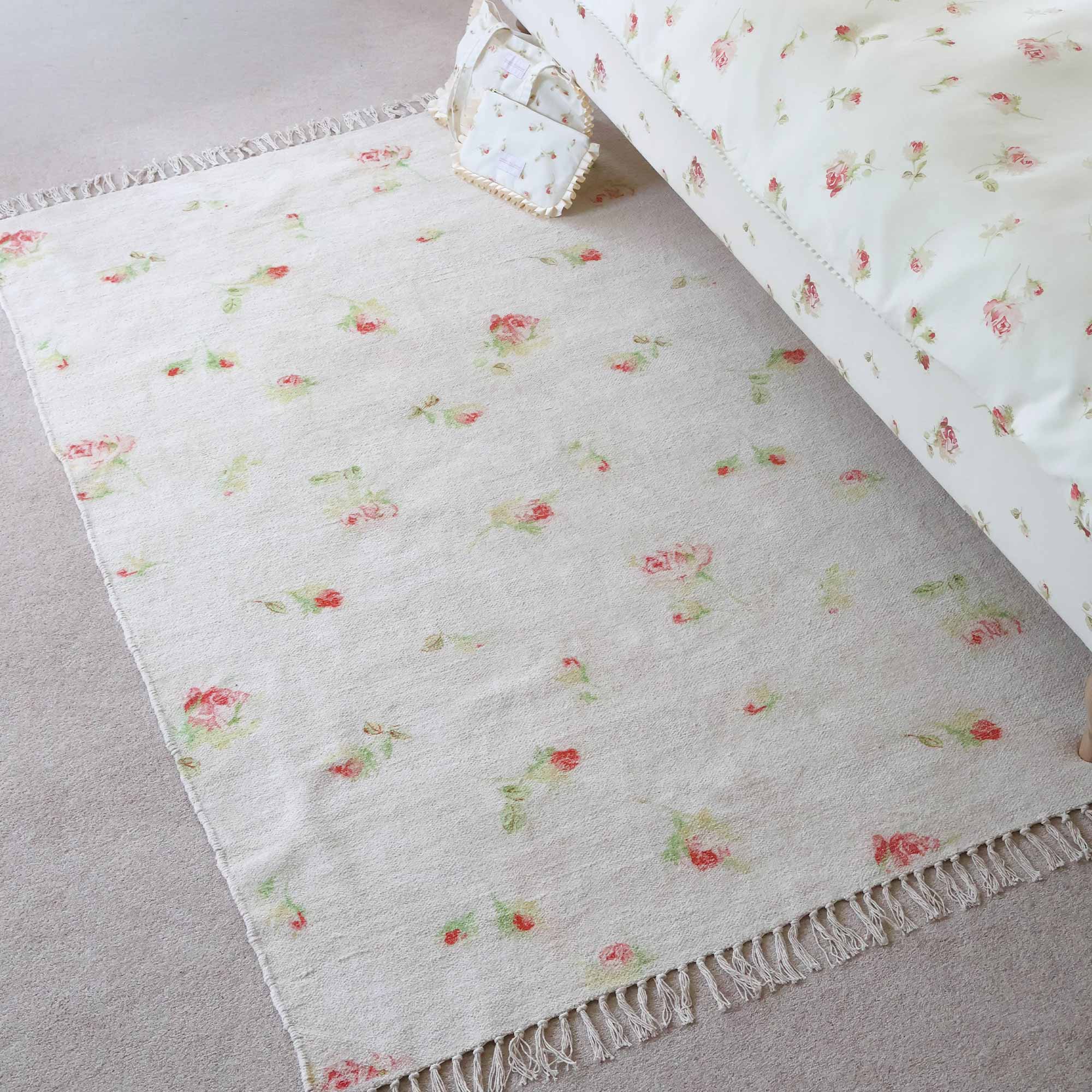 Rose Pattern, Hand Weaved Rug With Tassels 