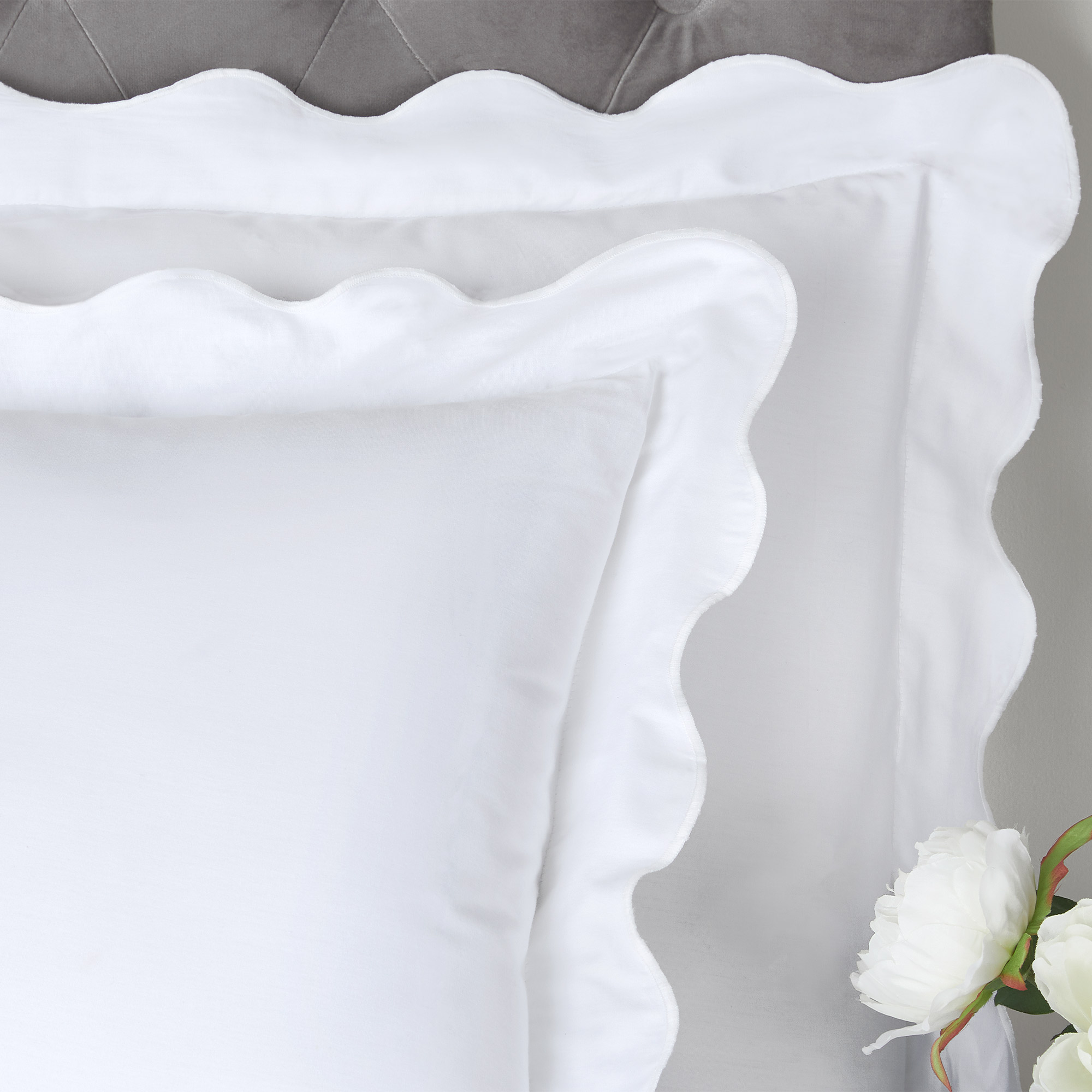 Scalloped White Cotton Bed Linen Set