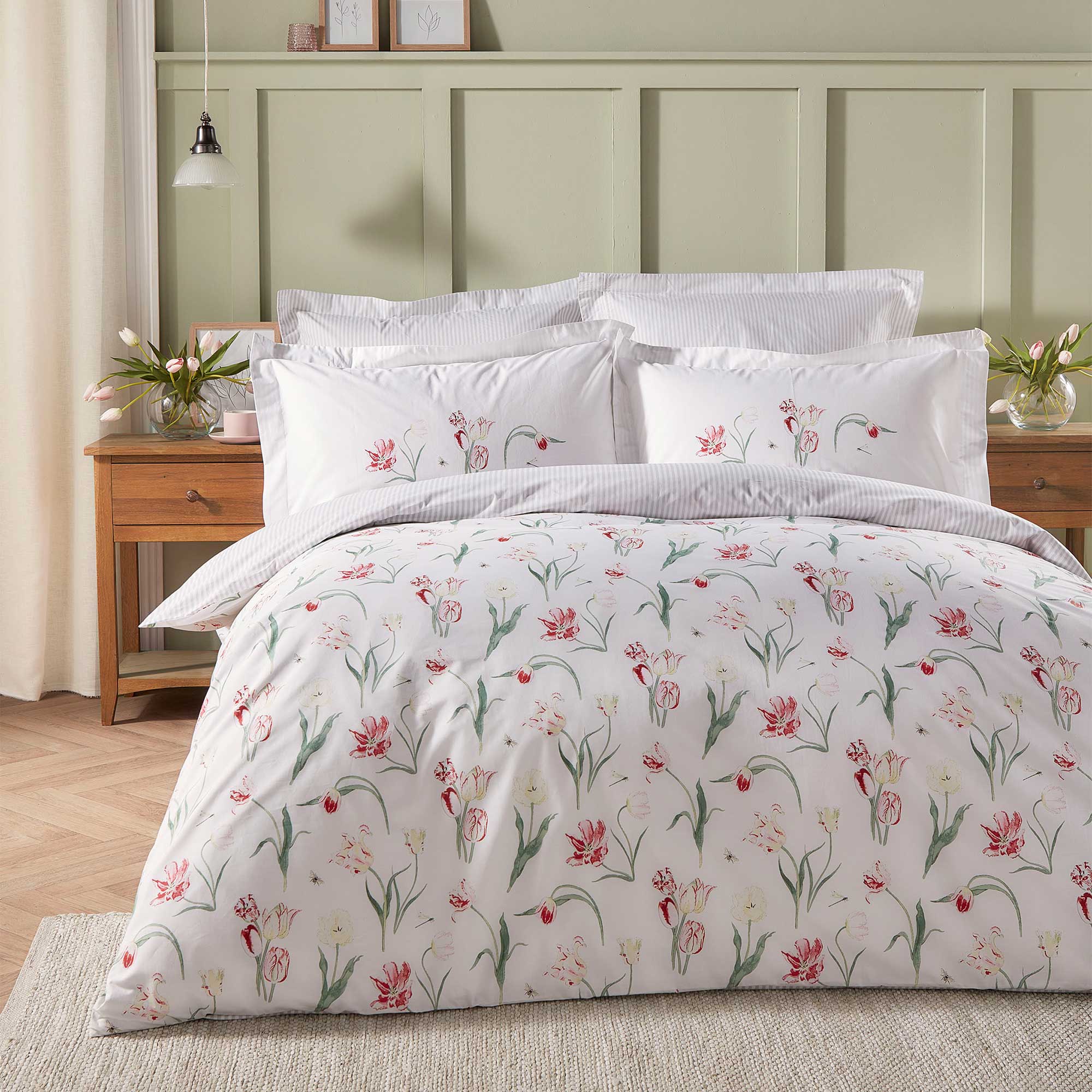 Tulip Bed Linen Set by Sophie Allport