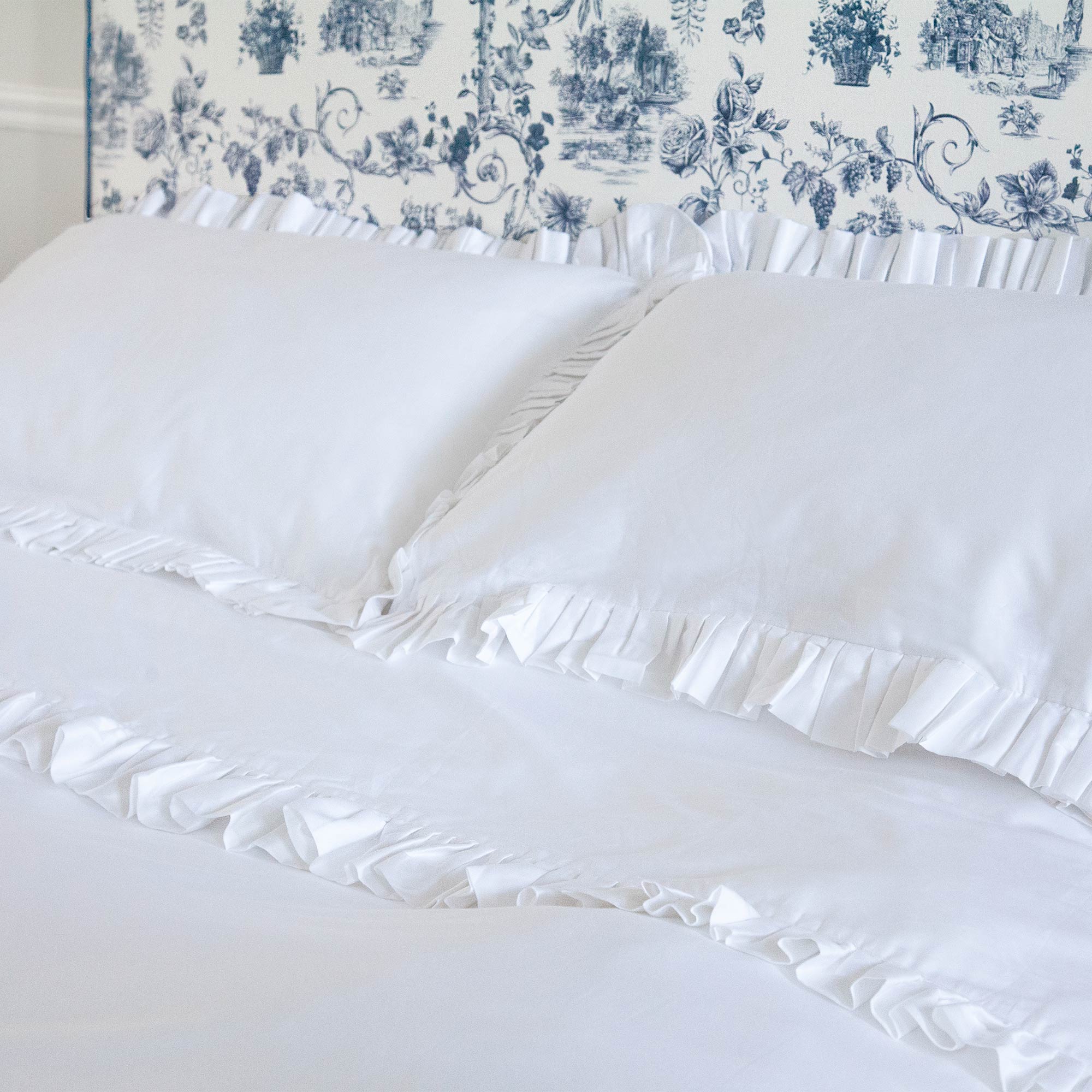 White Bedding Set 