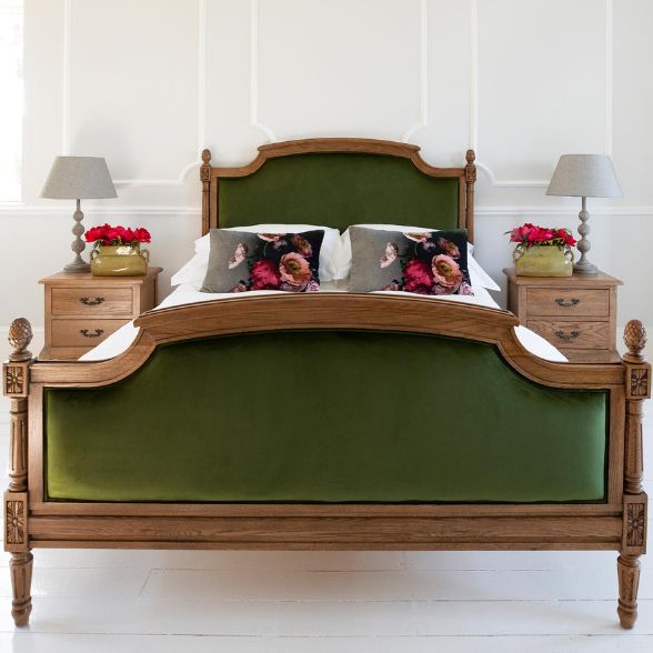 Clean a Velvet Bed