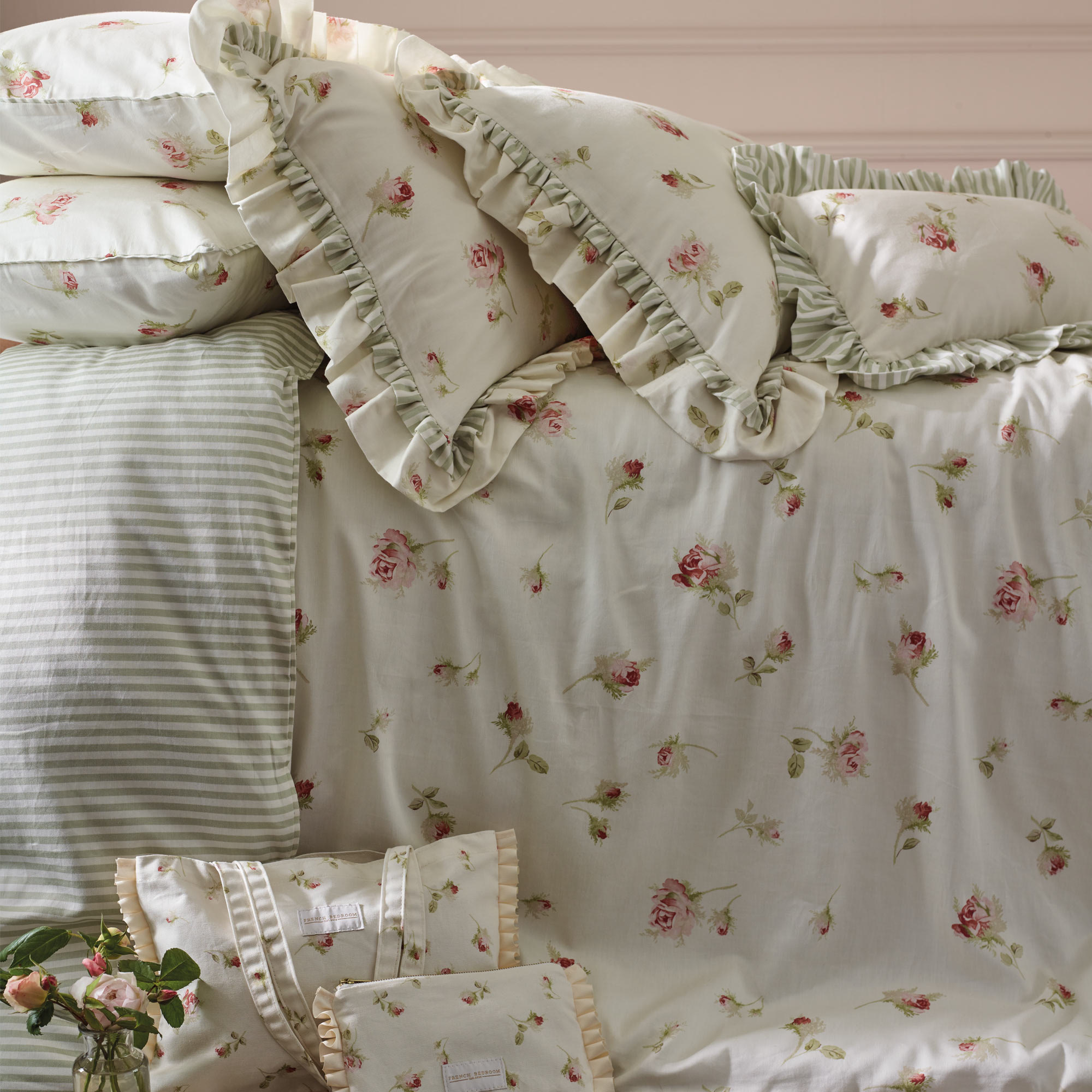Nostalgic Rose Floral Bed Linen set